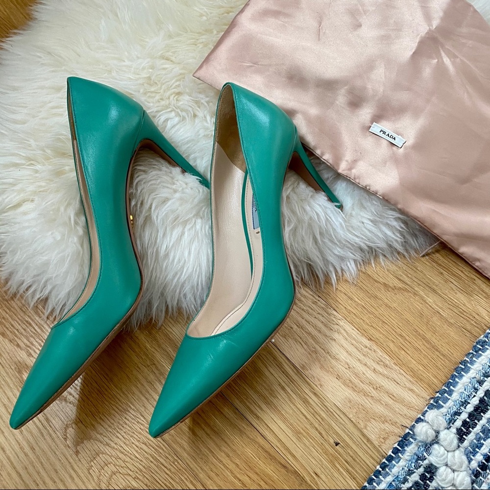 Prada Pointy Toe Pump, Sz. 39